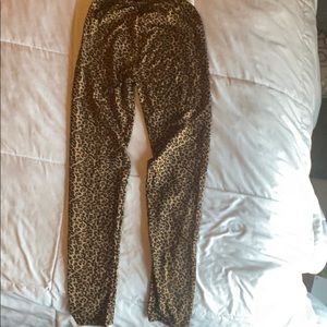 Leopard leggings - stretchy and fun!